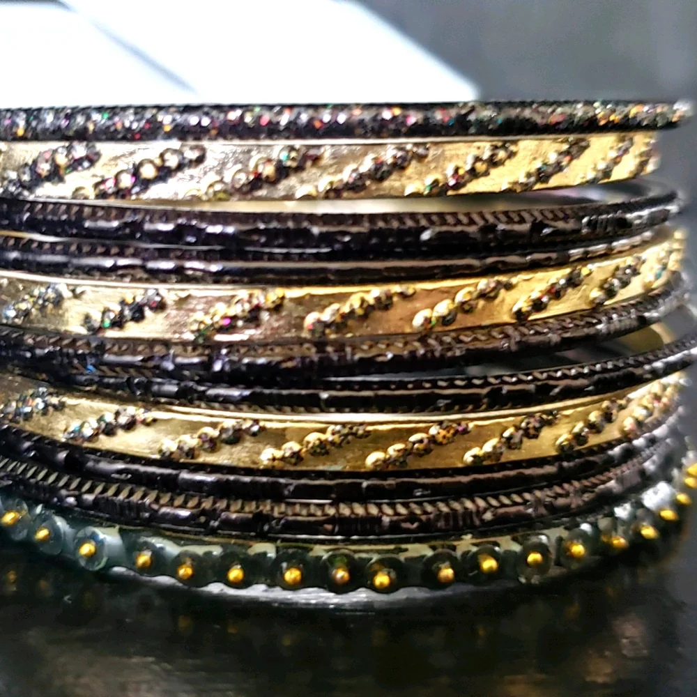 2/$18 Fashion bracelet‎ set gold tone and black